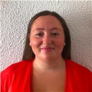 DISPONIBLE POR VERANO Ingles nativa en Zaragoza con certificado TEFL con experiencia disponible para dar clases de inglés